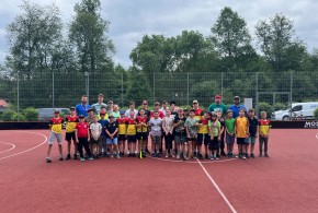 Otwarcie plaży przy Czarnym Potoku na sportowo